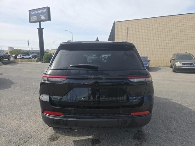 used 2025 Jeep Grand Cherokee car, priced at $43,150