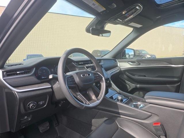 used 2025 Jeep Grand Cherokee car, priced at $43,150