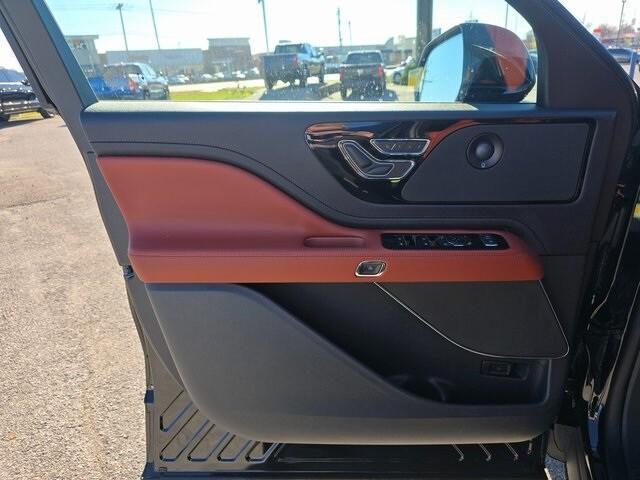new 2025 Lincoln Aviator car, priced at $69,321