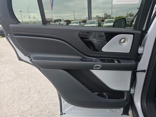 new 2025 Lincoln Aviator car, priced at $73,922
