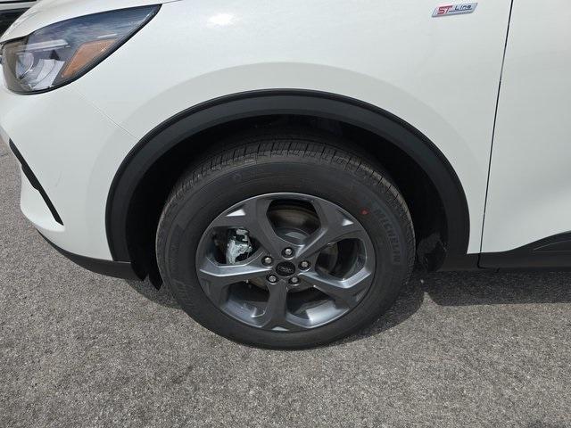new 2025 Ford Escape car, priced at $35,709