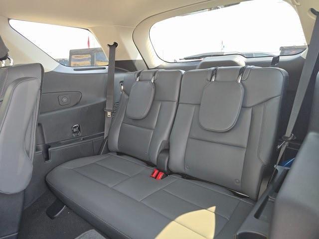 new 2025 Ford Explorer car, priced at $41,884
