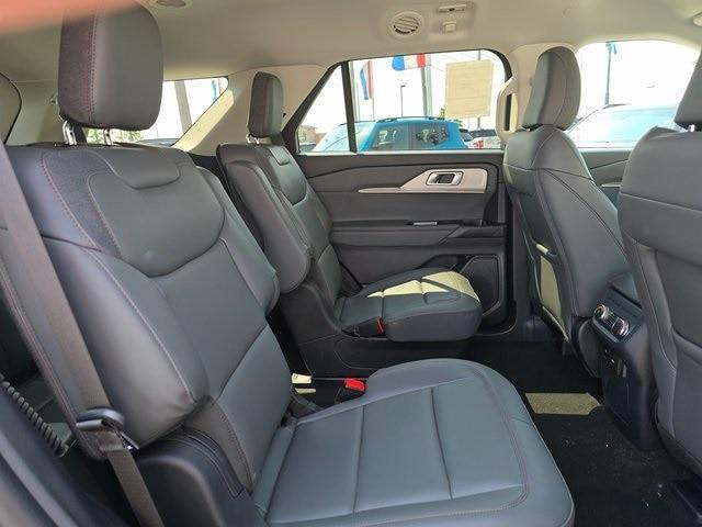 new 2025 Ford Explorer car, priced at $41,884
