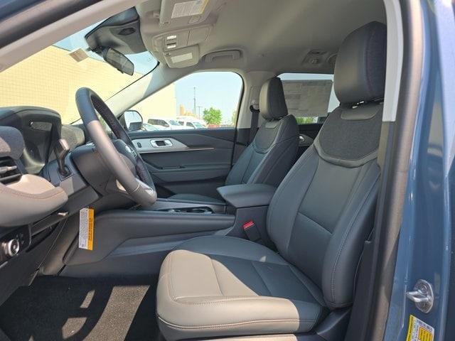 new 2025 Ford Explorer car, priced at $41,884