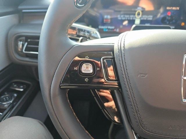 new 2025 Lincoln Aviator car, priced at $72,322