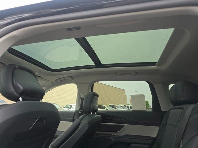new 2025 Lincoln Nautilus car, priced at $57,915