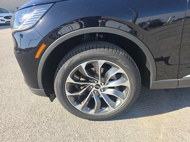 new 2025 Lincoln Aviator car, priced at $70,235