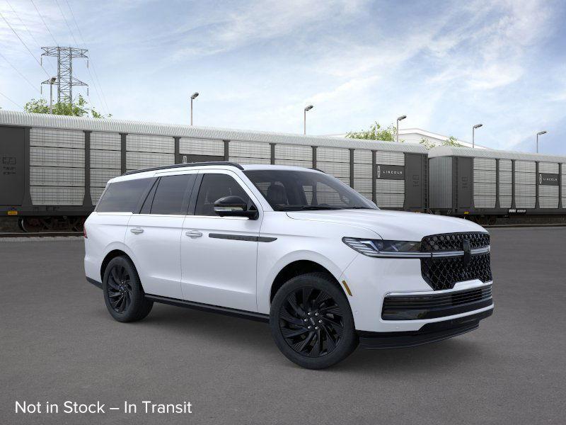 new 2025 Lincoln Navigator car, priced at $110,390