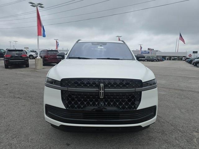 new 2025 Lincoln Navigator car, priced at $110,390