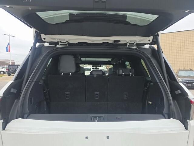 new 2025 Lincoln Navigator car, priced at $110,390