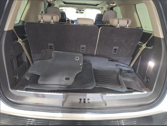 used 2022 Lincoln Navigator car, priced at $59,999