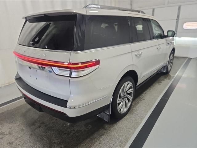 used 2022 Lincoln Navigator car, priced at $59,999