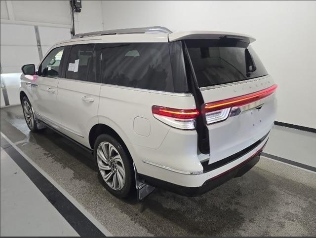 used 2022 Lincoln Navigator car, priced at $59,999