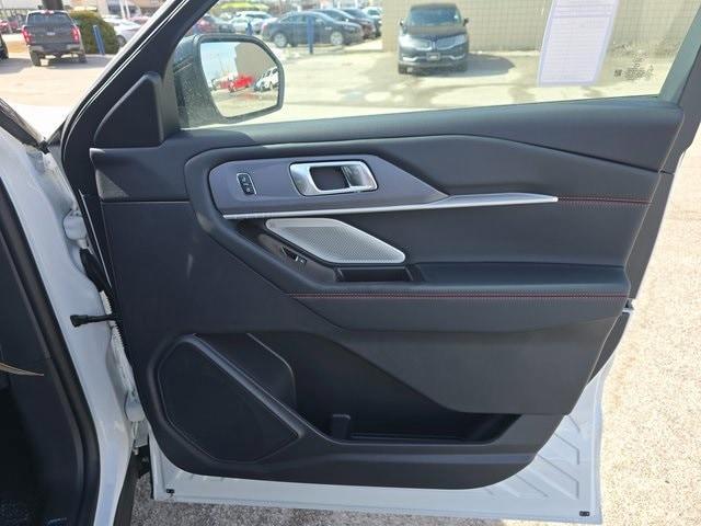 new 2025 Ford Explorer car, priced at $57,890