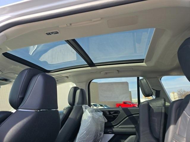 new 2025 Lincoln Aviator car, priced at $81,010