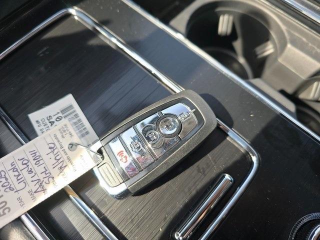 new 2025 Lincoln Aviator car, priced at $74,702