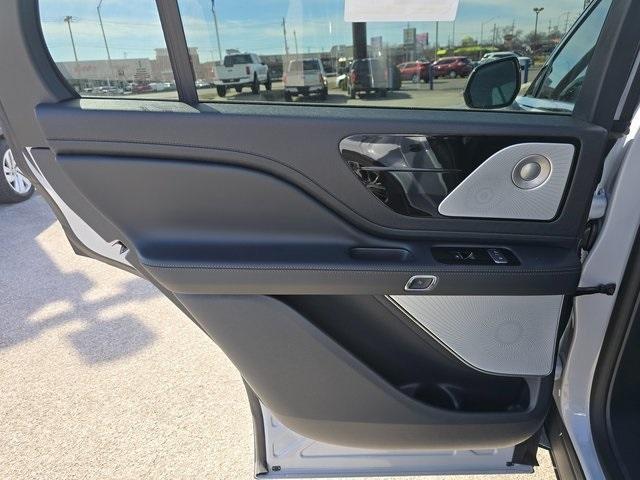 new 2025 Lincoln Aviator car, priced at $76,202