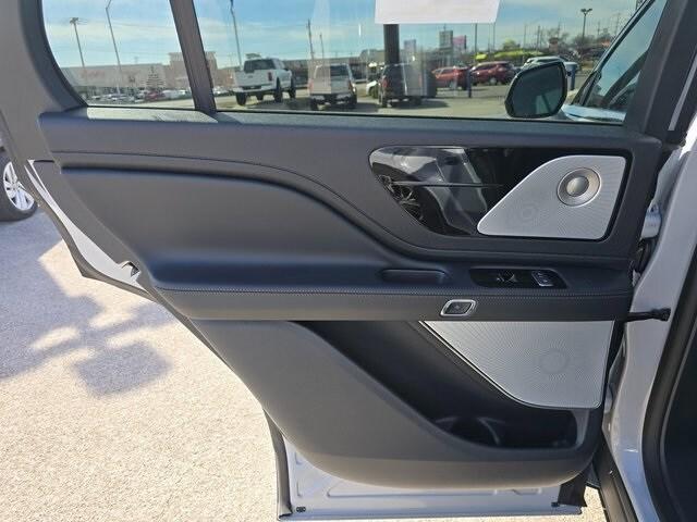 new 2025 Lincoln Aviator car, priced at $81,010