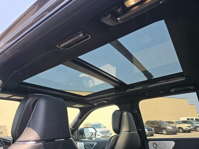 used 2021 Lincoln Navigator car, priced at $47,600