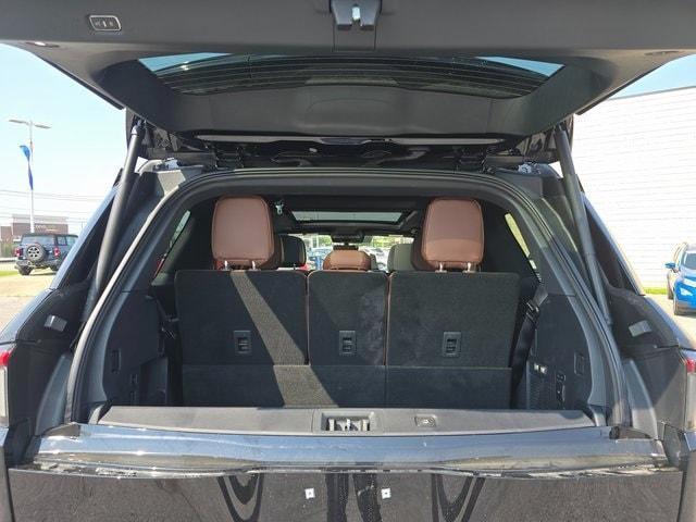 new 2025 Lincoln Navigator car, priced at $105,740