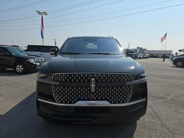 new 2025 Lincoln Navigator car, priced at $105,740
