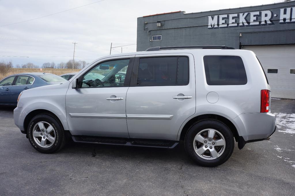 used 2011 Honda Pilot car, priced at $12,995