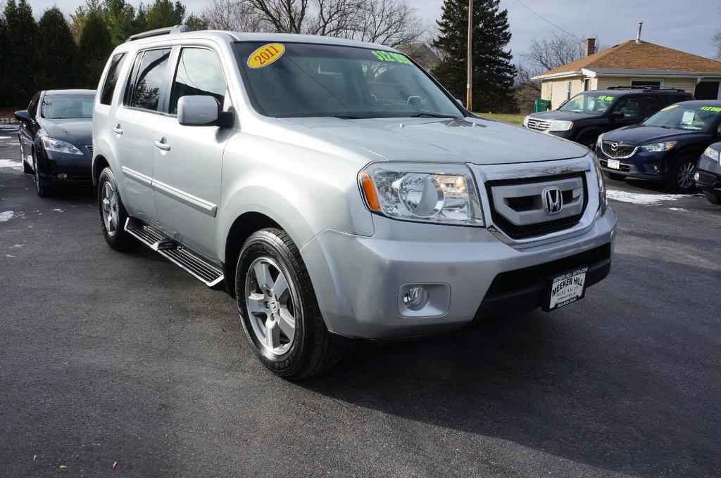 used 2011 Honda Pilot car, priced at $12,995