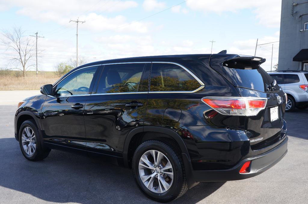 used 2015 Toyota Highlander car, priced at $15,995