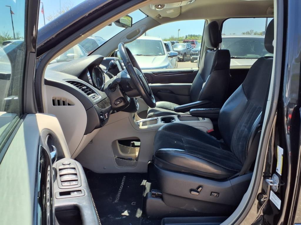 used 2014 Chrysler Town & Country car, priced at $7,850