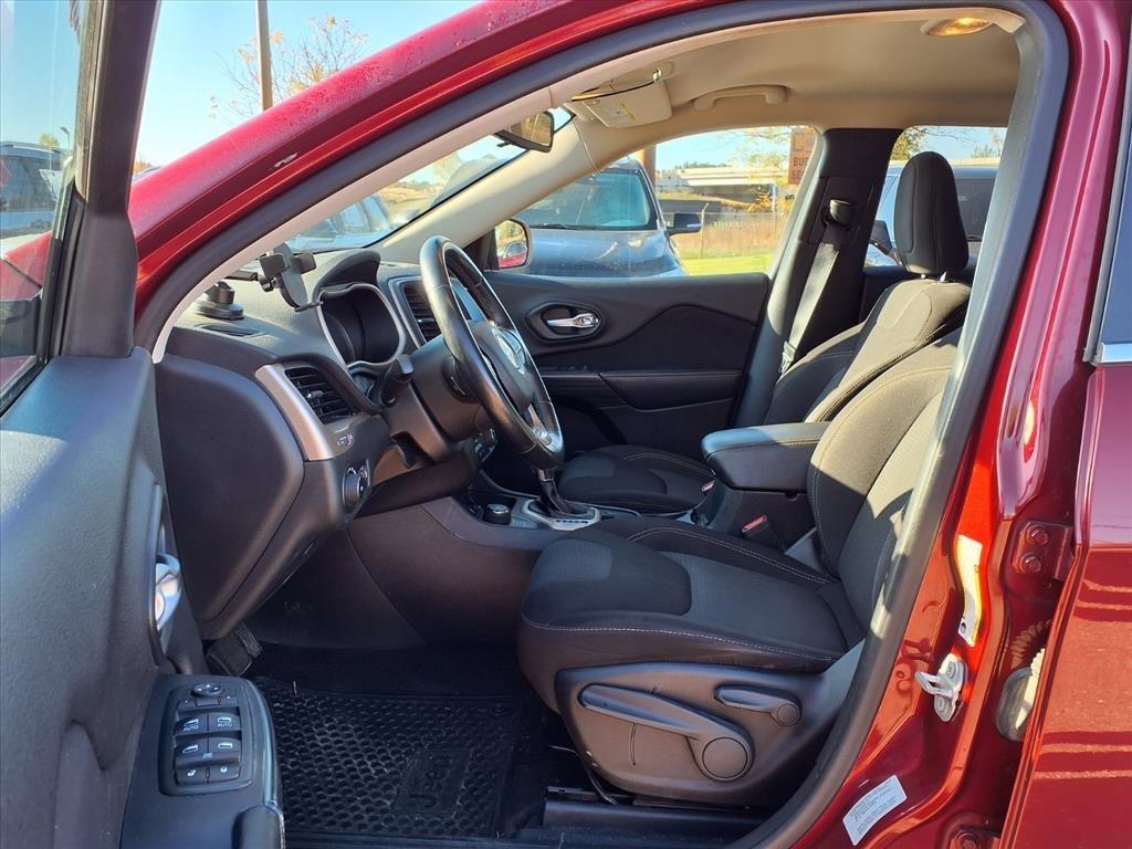 used 2016 Jeep Cherokee car, priced at $9,550