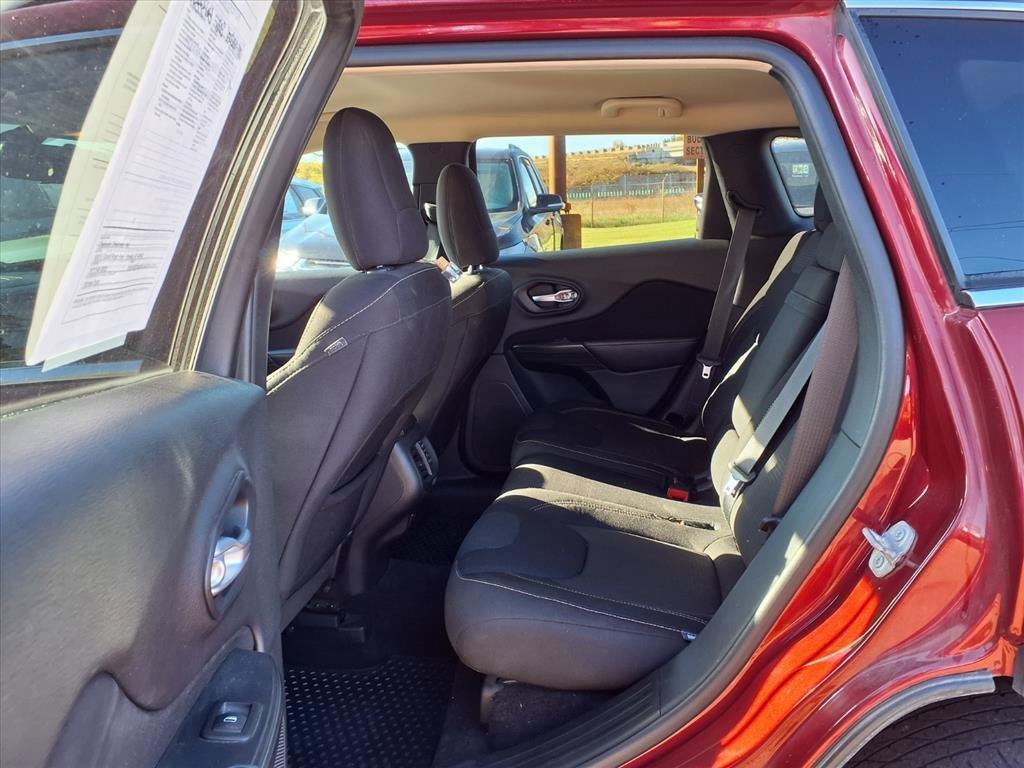 used 2016 Jeep Cherokee car, priced at $9,550