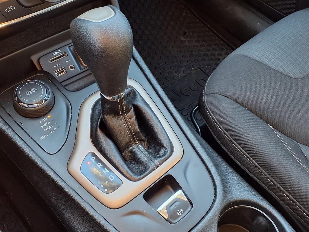 used 2016 Jeep Cherokee car, priced at $9,550