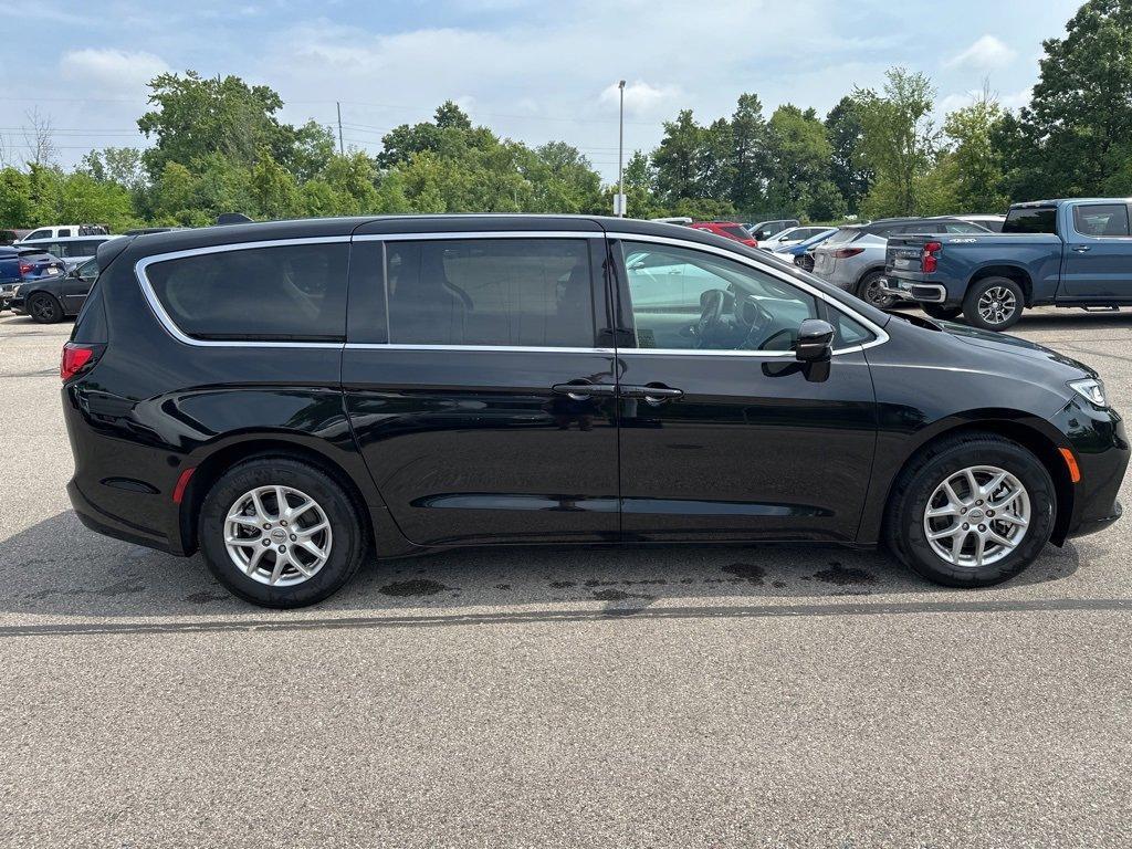 used 2024 Chrysler Pacifica car, priced at $35,150