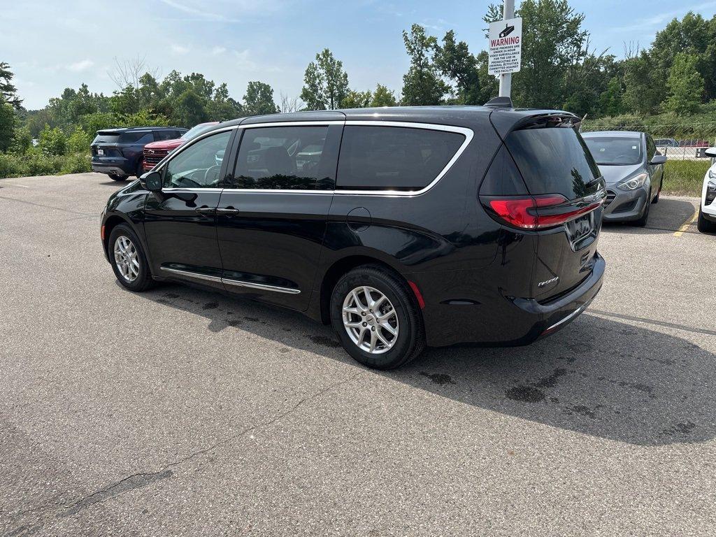 used 2024 Chrysler Pacifica car, priced at $35,150
