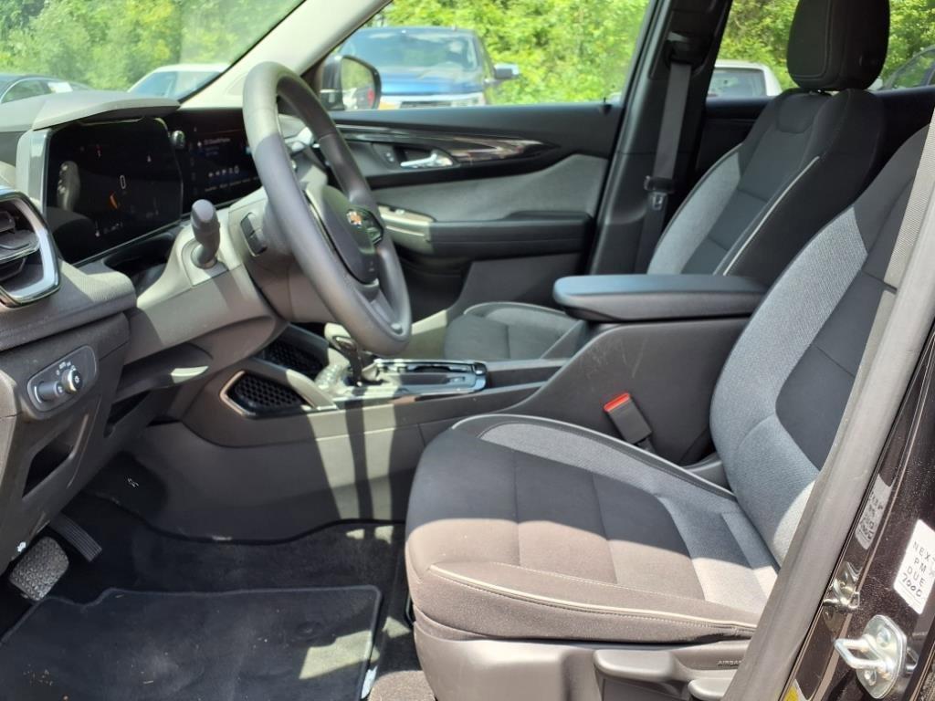 used 2025 Chevrolet TrailBlazer car, priced at $23,950