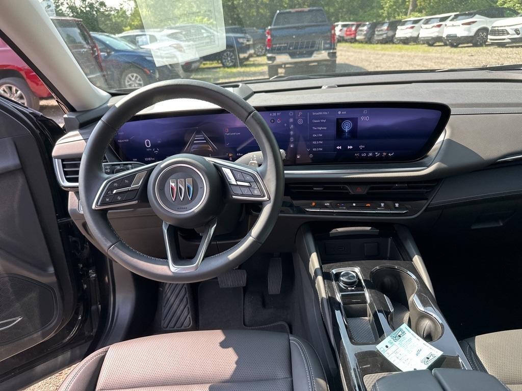 used 2024 Buick Envision car, priced at $26,300