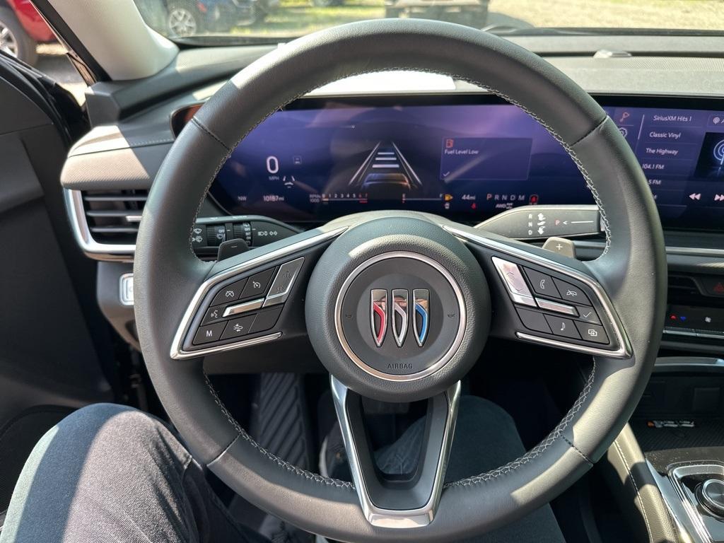 used 2024 Buick Envision car, priced at $26,300
