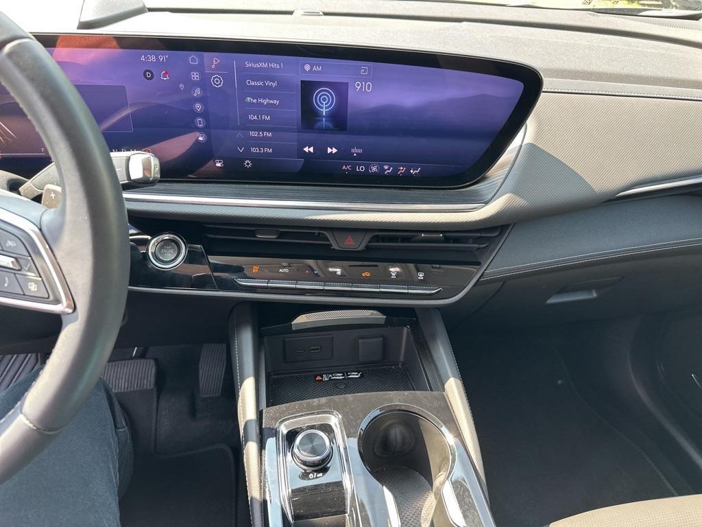 used 2024 Buick Envision car, priced at $26,300
