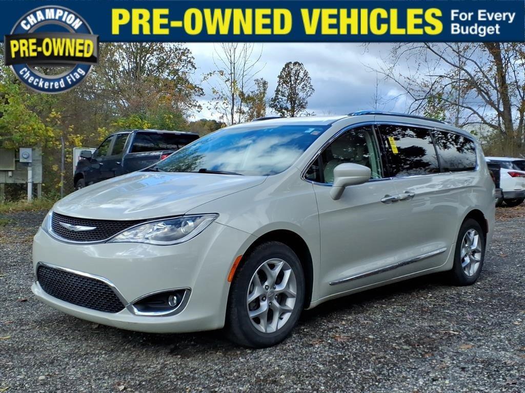 used 2019 Chrysler Pacifica car, priced at $17,753