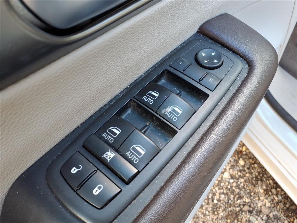 used 2019 Chrysler Pacifica car, priced at $17,350