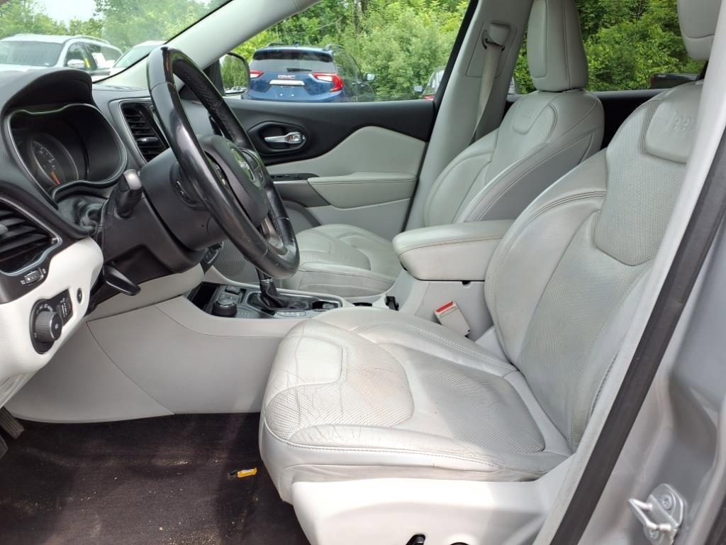 used 2019 Jeep Cherokee car, priced at $17,750