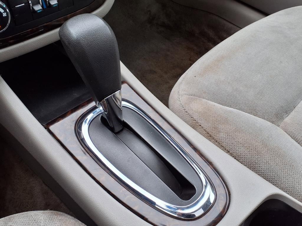 used 2015 Chevrolet Impala Limited car, priced at $5,550