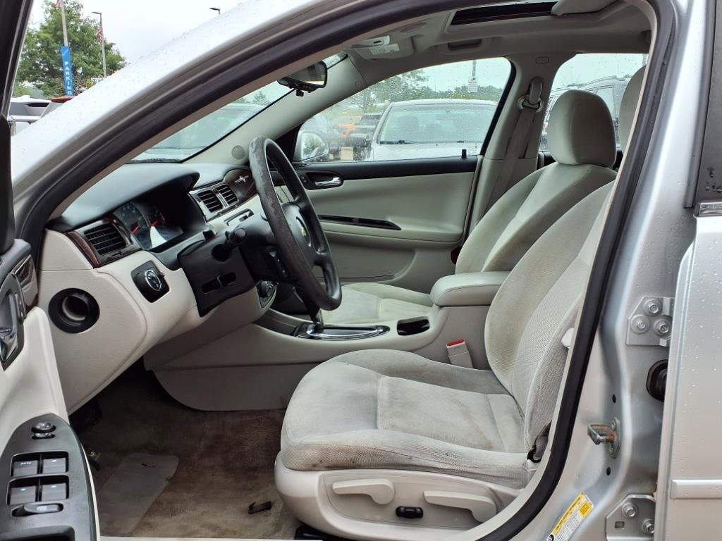 used 2015 Chevrolet Impala Limited car, priced at $5,550