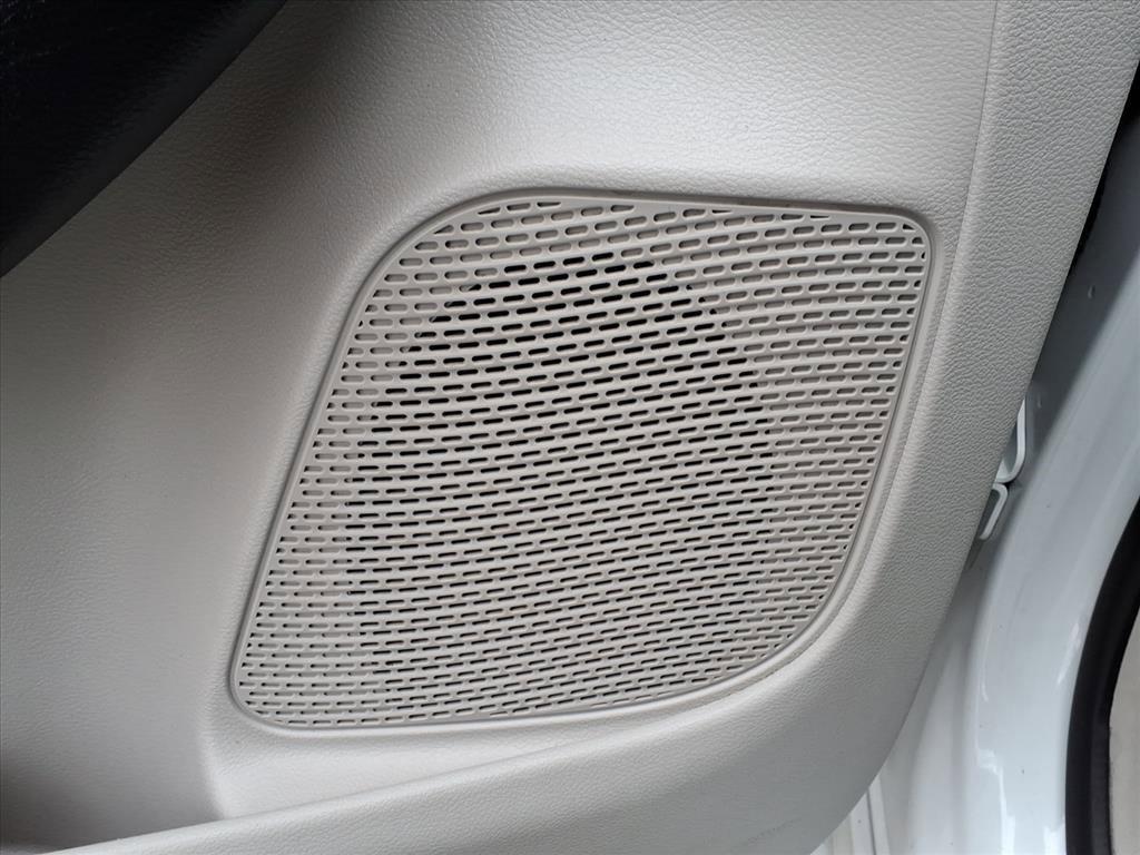 used 2018 Chrysler Pacifica car, priced at $15,985