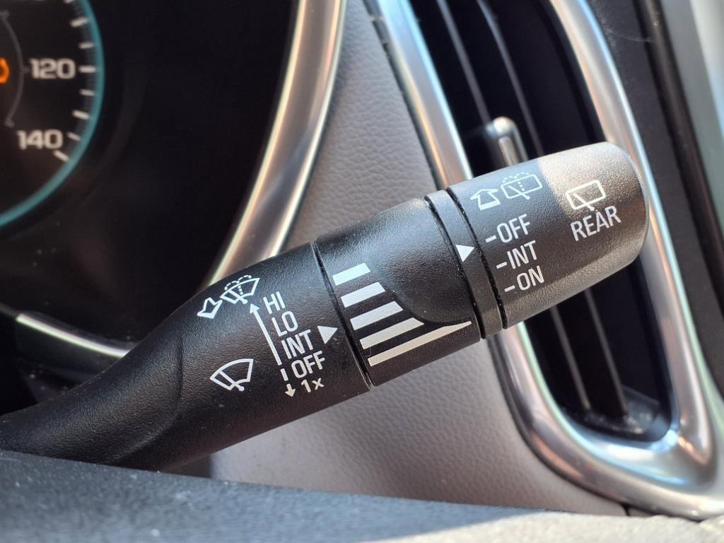 used 2021 Chevrolet Equinox car, priced at $14,450