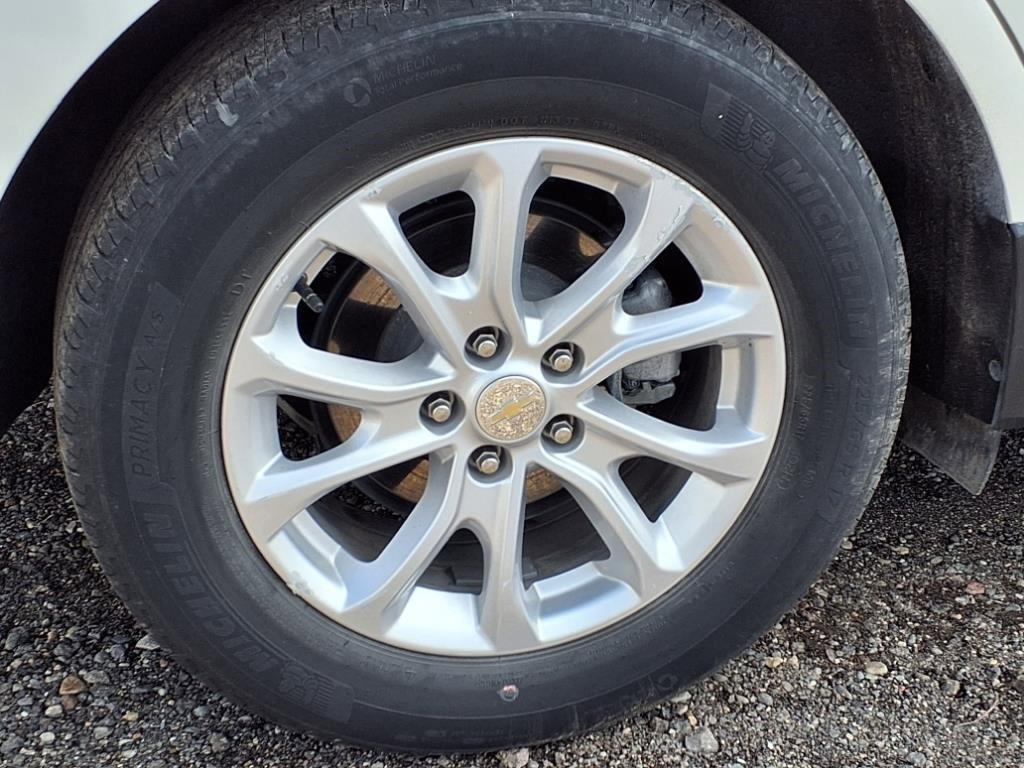 used 2021 Chevrolet Equinox car, priced at $18,350