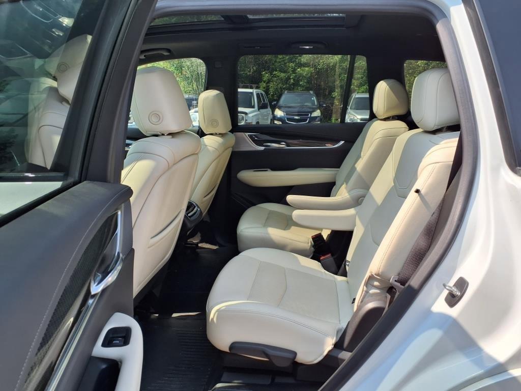 used 2021 Cadillac XT6 car, priced at $34,195