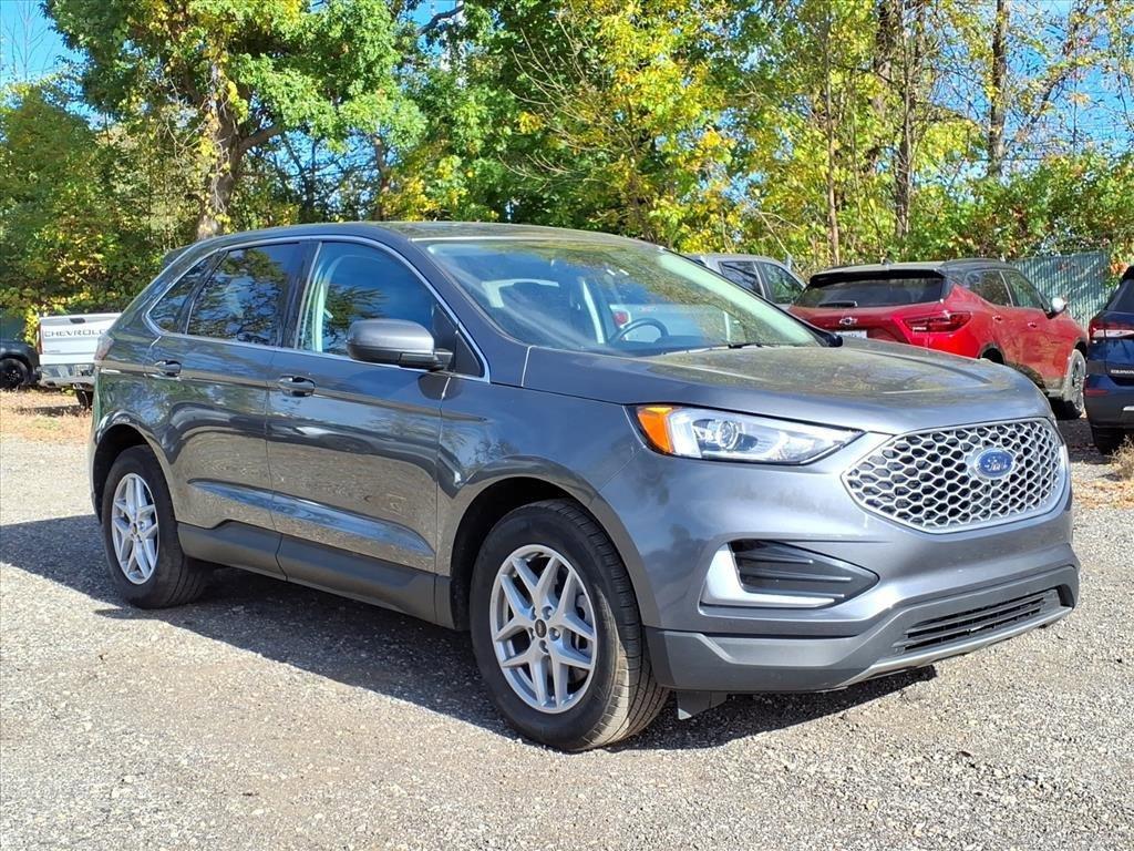 used 2024 Ford Edge car, priced at $23,950