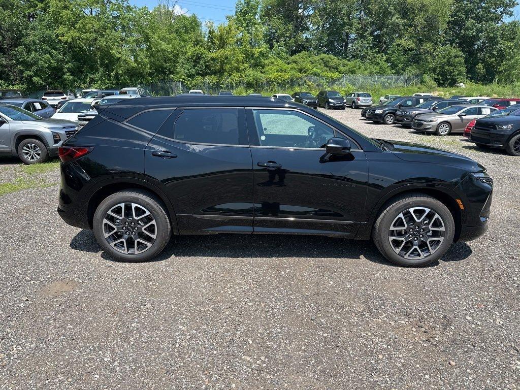 used 2025 Chevrolet Blazer car, priced at $40,450
