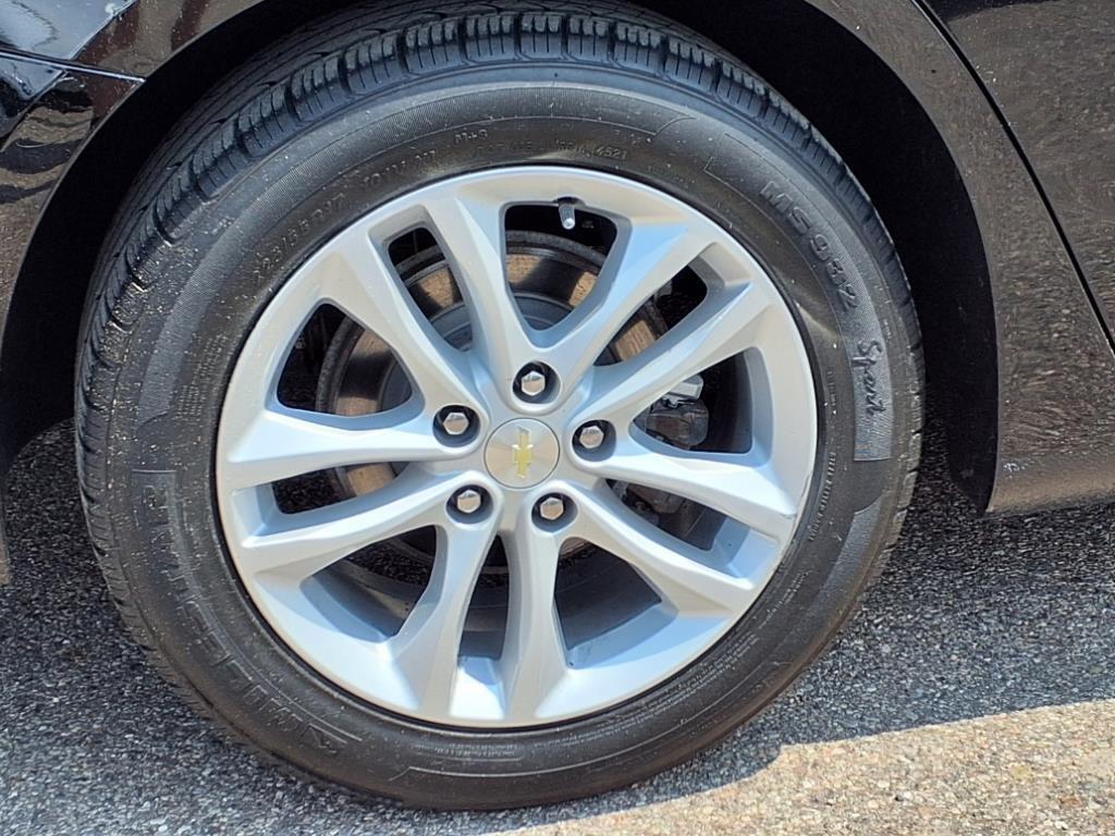 used 2017 Chevrolet Malibu car, priced at $13,650